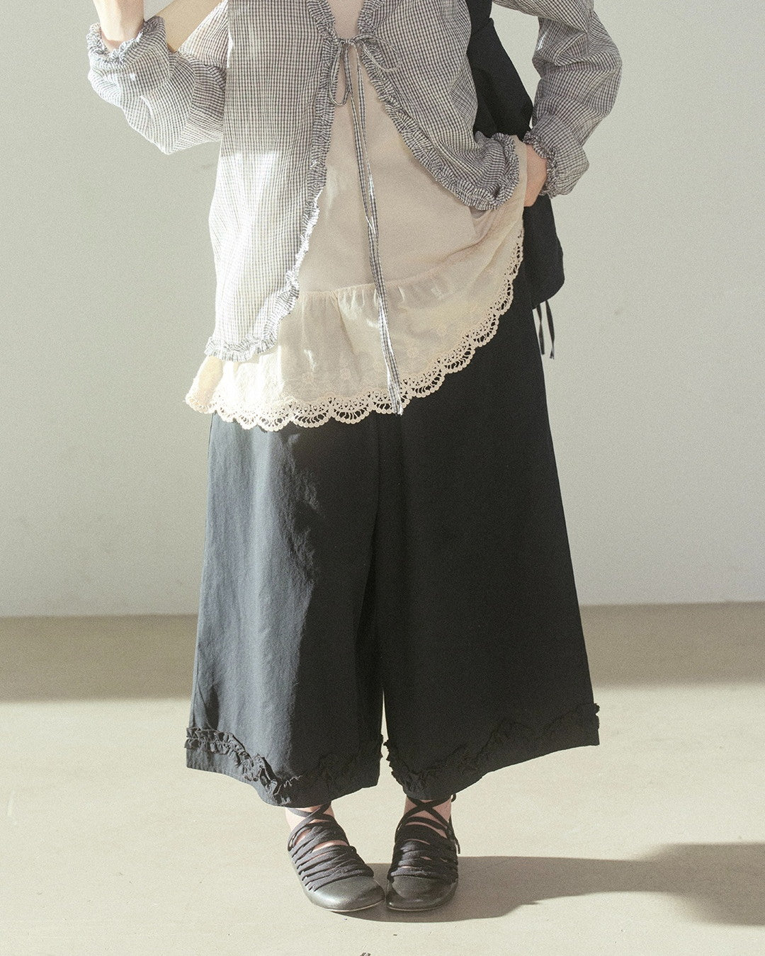 ハイウエストフリルワイドクロップドパンツ 2328