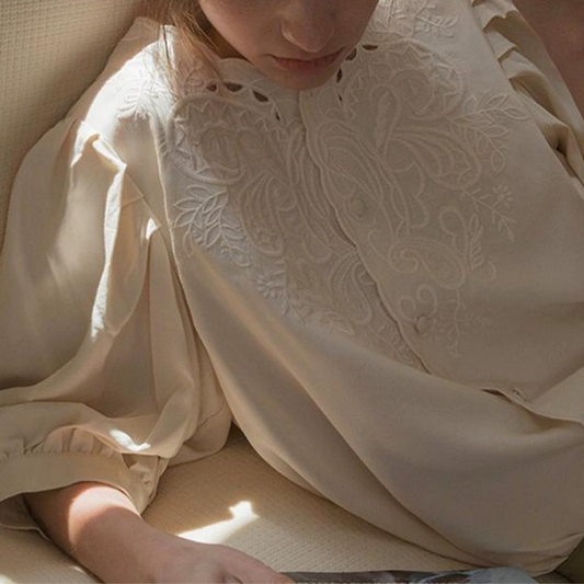 タックレースフレンチブラウス 1127