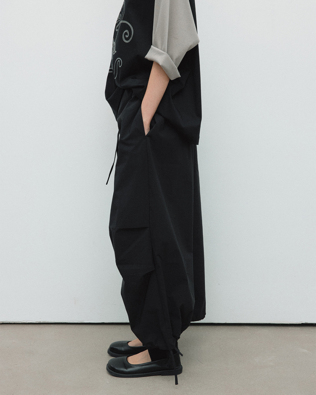 【セットアップ可能】ウィンドプルーフドロストパンツ 2011