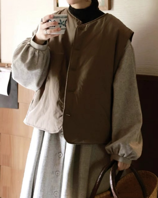 ミニマルデザインノーカラーボタンベスト 2745