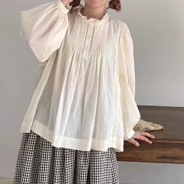 シアーフリル刺繍ブラウス 1491