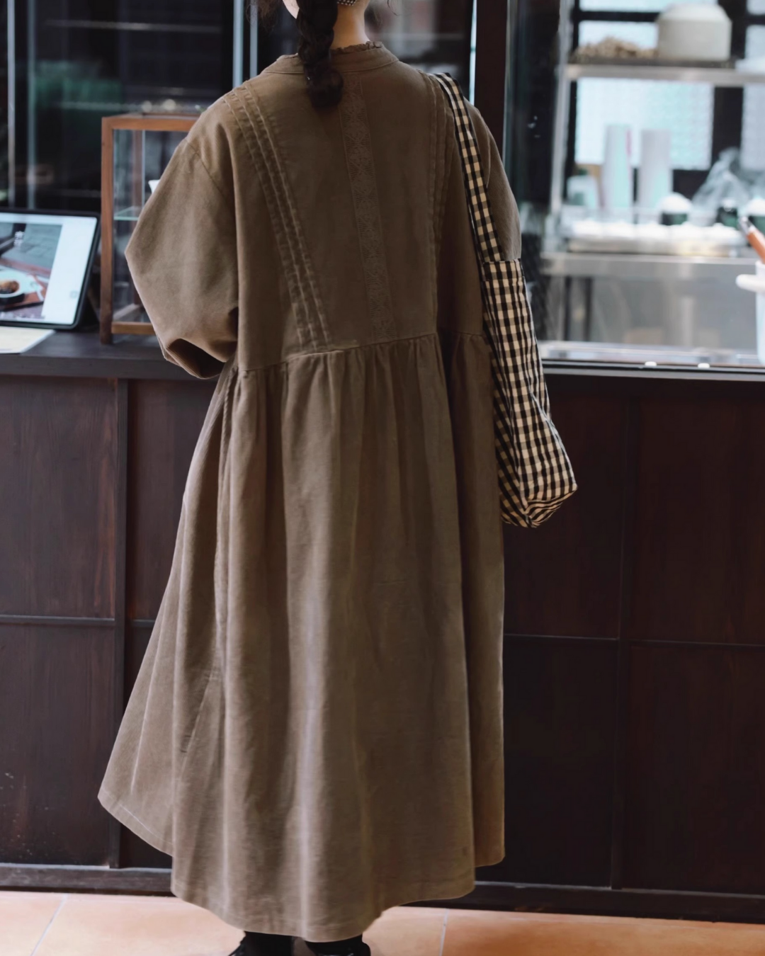 フリルネックコーデュロイレースラインワンピース 2758