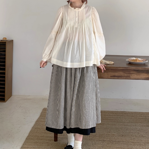 シアーフリル刺繍ブラウス 1491