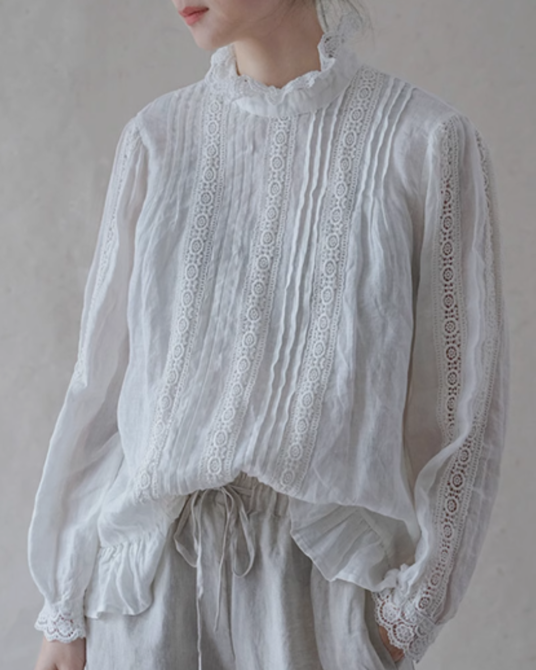 フリルカラーリボン刺繍ブラウス 1945 – relaloop（リラループ）
