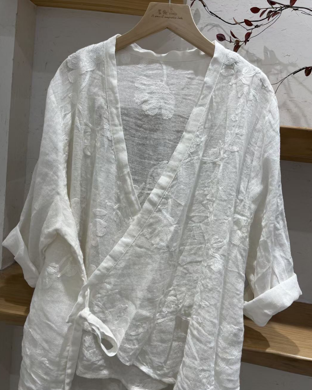 アクセントタイエンブロイダリーラップトップ 2856